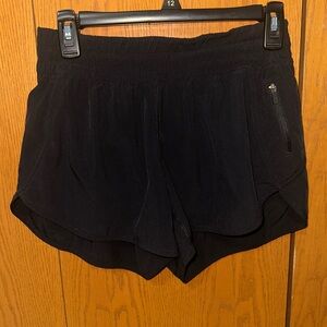 Lululemon Tracker Low-Rise Lined Short 3”